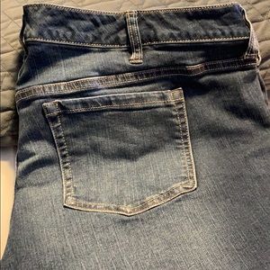 torrid Jeans - Torrid Boyfriend Jean Capris torrid Jeans - Torrid Boyfriend Jean Capris